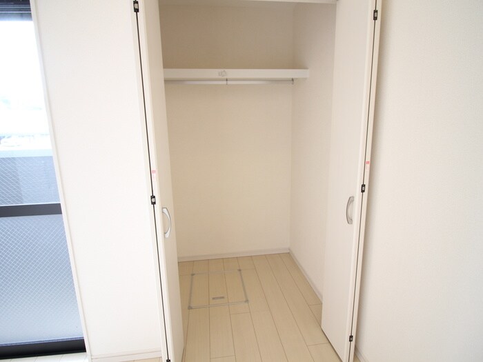 物件内観写真18　(収納)