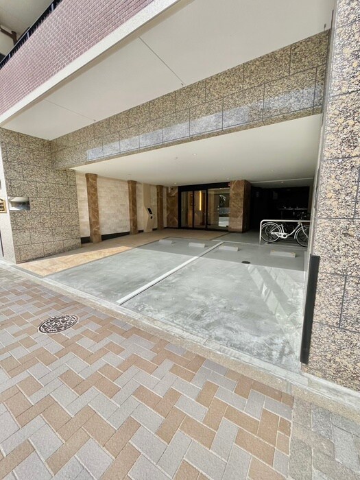 物件外観写真3　(駐車場)