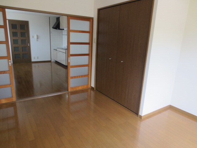 物件内観写真8　(居室)