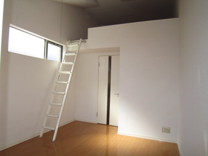 物件内観写真8　(居室)