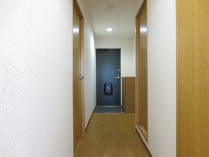 物件内観写真20　(廊下)