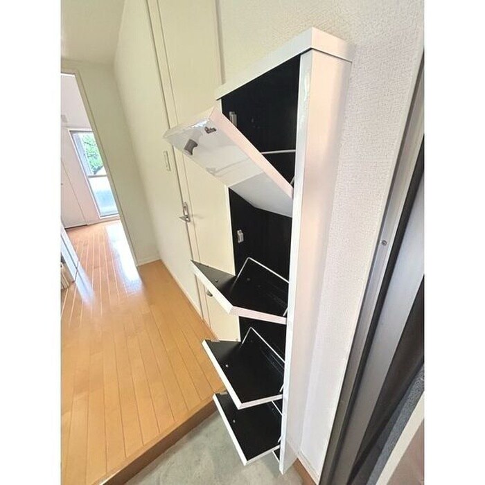 物件内観写真7　(靴箱)