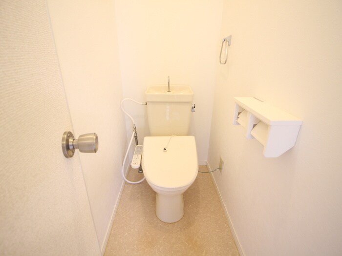 物件内観写真12　(トイレ)