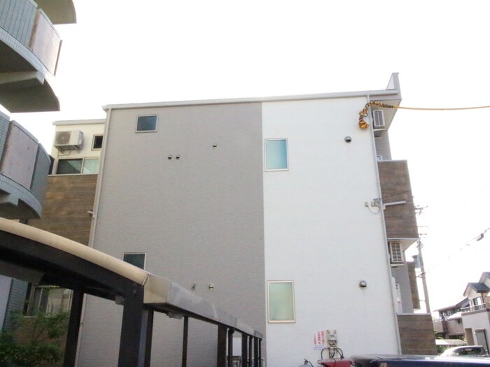 物件外観写真3　(外観写真)