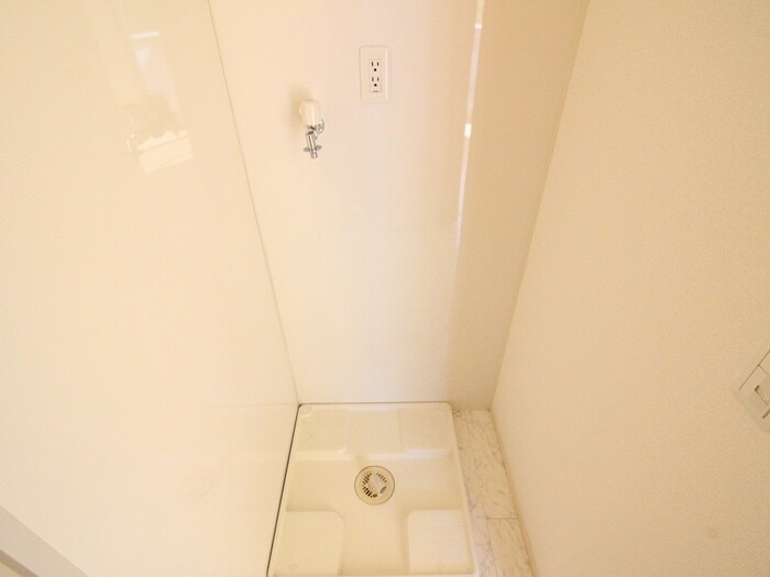 物件内観写真15　(洗濯機置場)