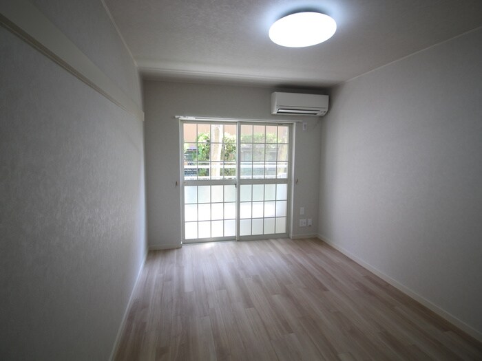 物件内観写真6　(居室)