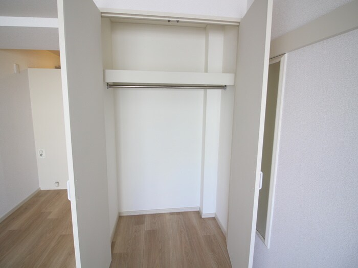 物件内観写真6　(収納)