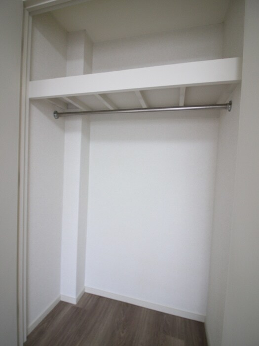 物件内観写真6　(収納)