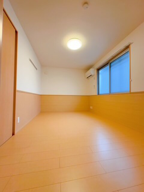 物件内観写真11　(居室)