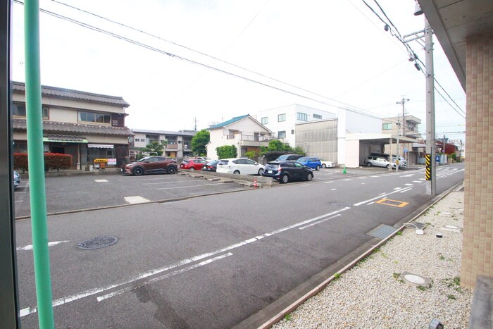 物件内観写真21　(室内からの展望)