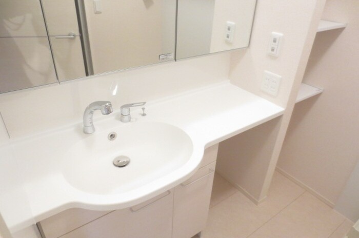 物件内観写真9　(洗面)