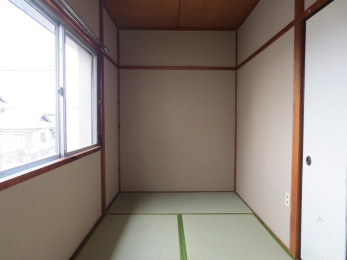 物件内観写真8　(居室)