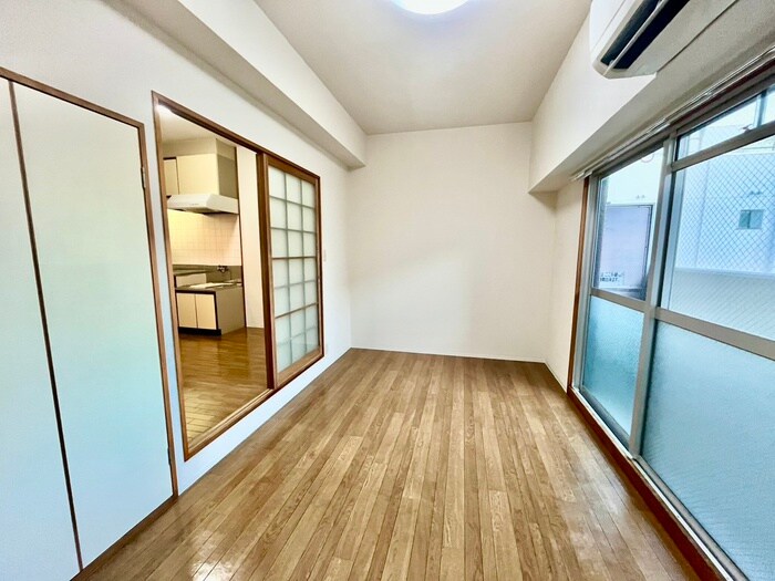 物件内観写真10　(居室)