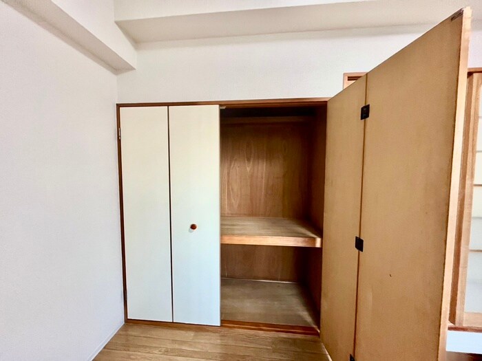 物件内観写真12　(収納)