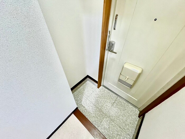 物件内観写真19　(玄関)