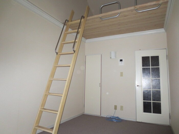 物件内観写真8　(居室)