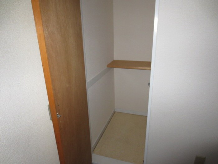物件内観写真13　(収納)