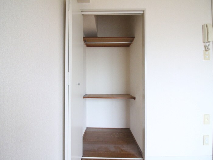 物件内観写真15　(収納)