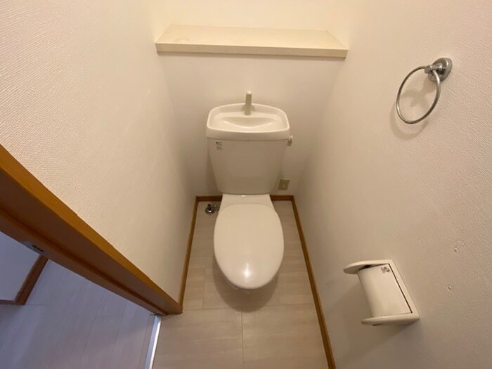 物件内観写真11　(トイレ)