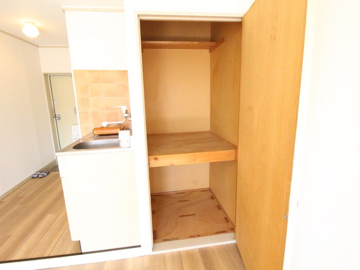 物件内観写真14　(収納)