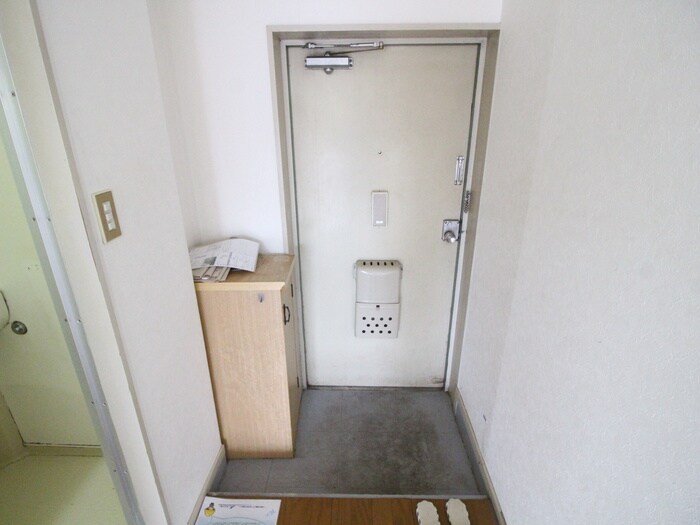 物件内観写真21　(玄関)