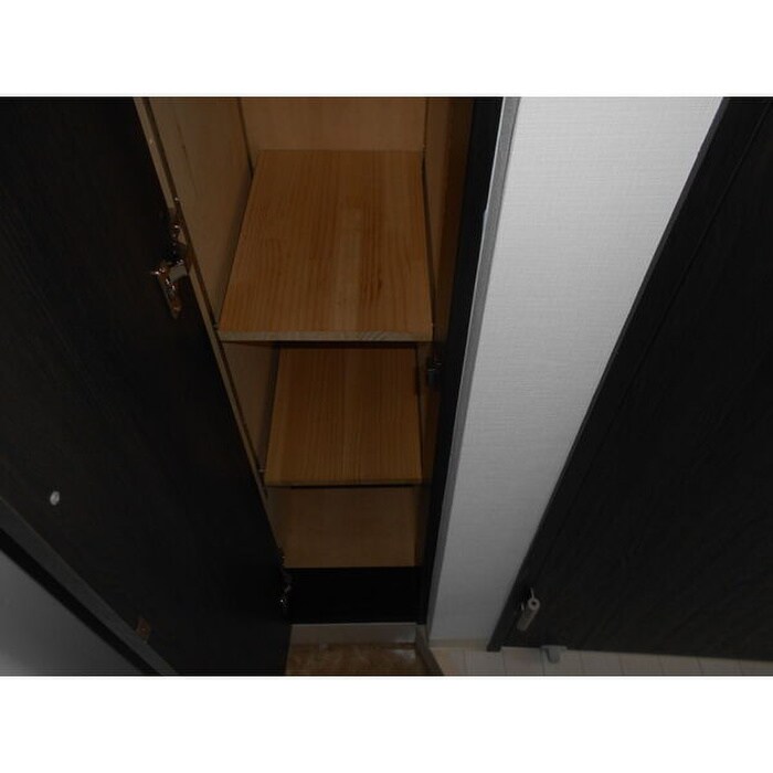 物件内観写真12　(靴箱)