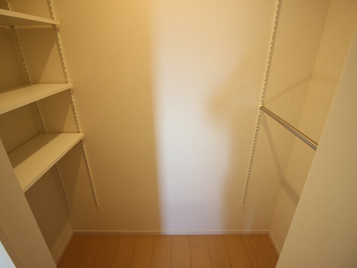 物件内観写真14　(収納)