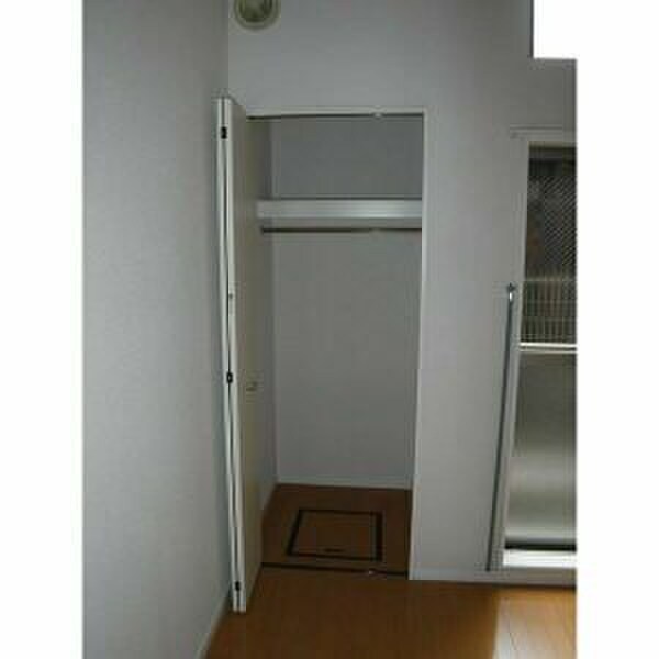 物件内観写真10　(収納)