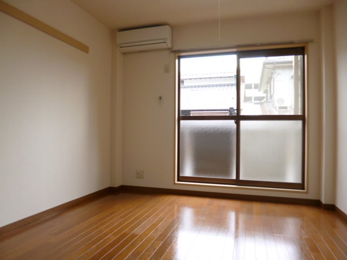 物件内観写真4　(居室)