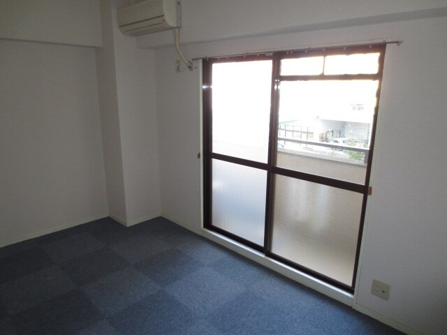 物件内観写真4　(居室)