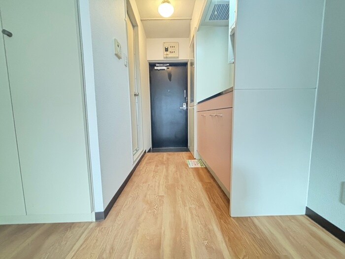 物件内観写真19　(廊下)