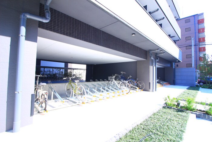 物件外観写真5　(駐輪場)