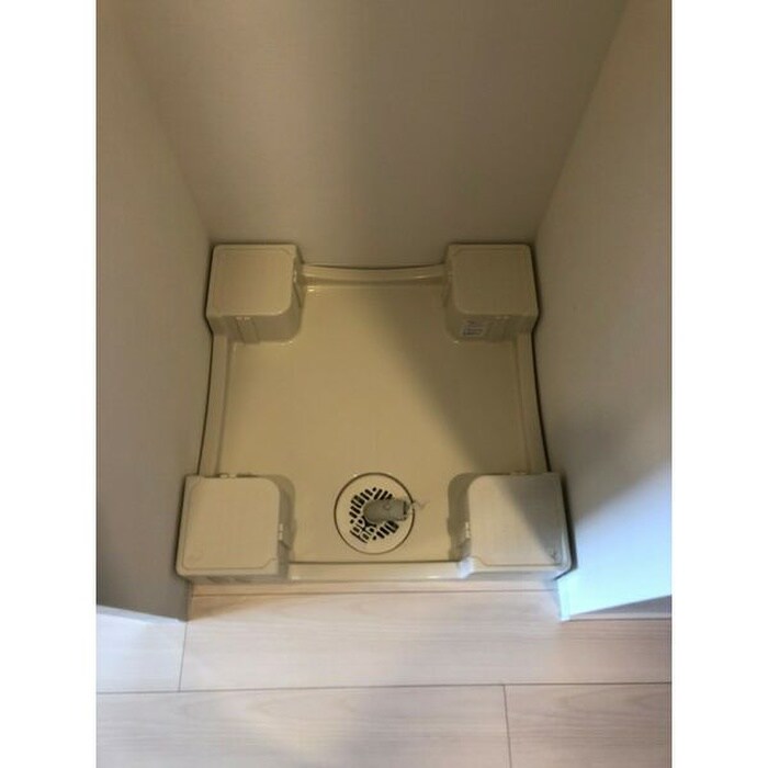 物件内観写真14　(洗濯機置場)