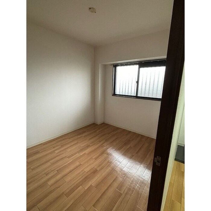 物件内観写真3　(居室)