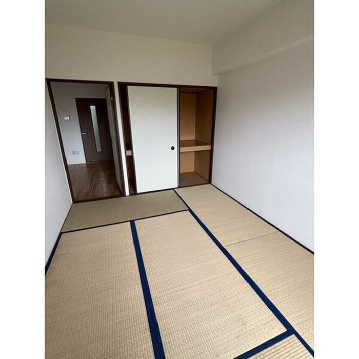 物件内観写真11　(居室)