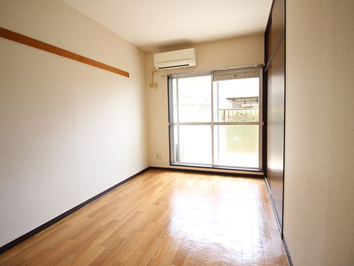 物件内観写真18　(居室)