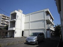 栄寿マンションの外観写真