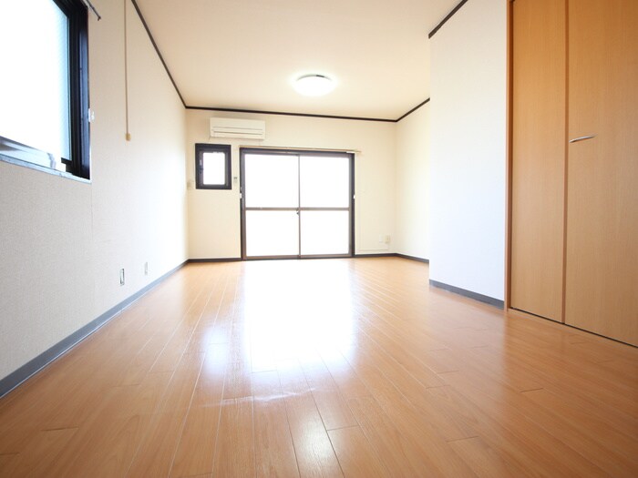 物件内観写真8　(居室)