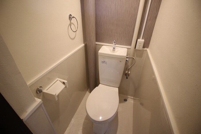 物件内観写真11　(トイレ)