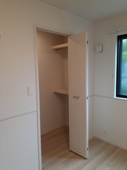 物件内観写真12　(収納)