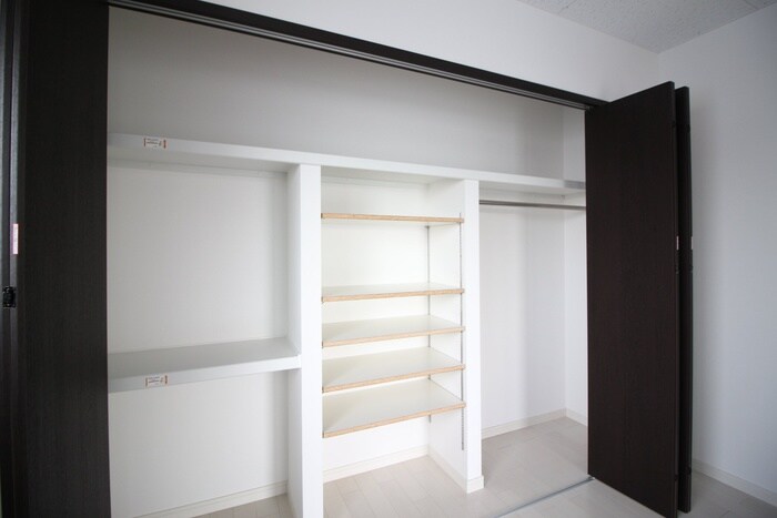 物件内観写真10　(収納)