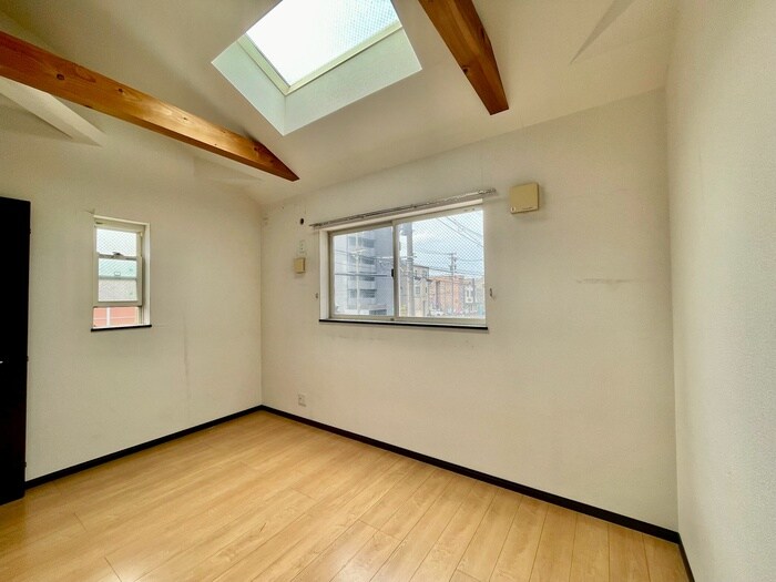 物件内観写真1　(居室)