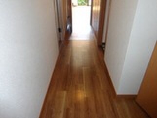 物件内観写真8　(廊下)