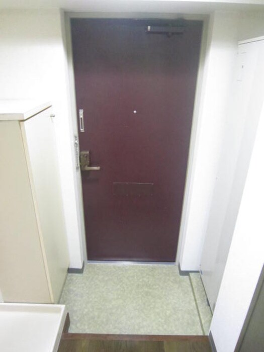 物件内観写真14　(玄関)