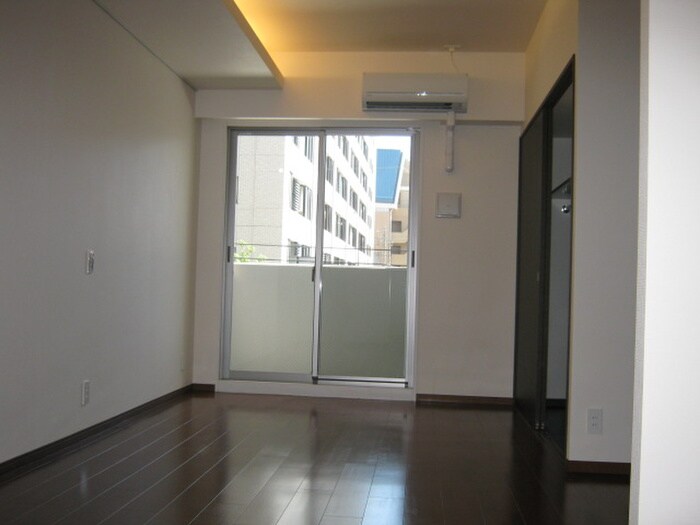 物件内観写真11　(居室)