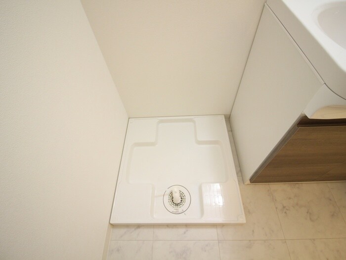 物件内観写真12　(洗濯機置場)