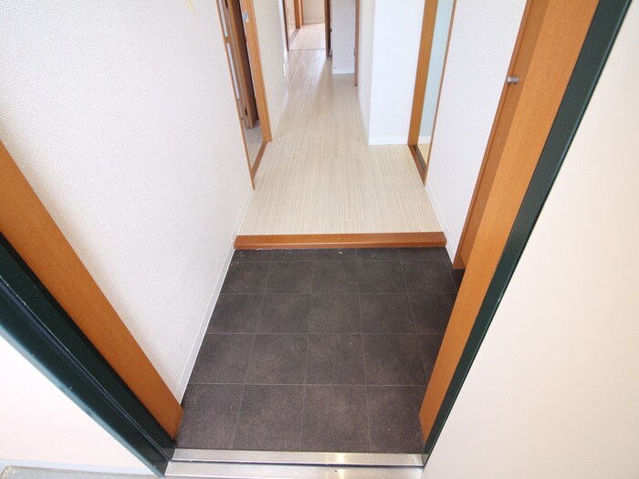 物件内観写真22　(玄関)