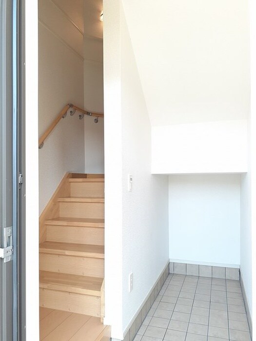 物件内観写真11　(廊下)