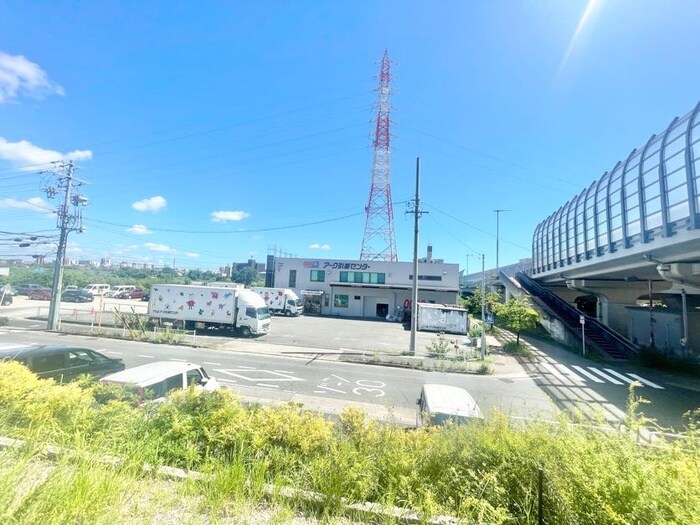 物件内観写真17　(室内からの展望)