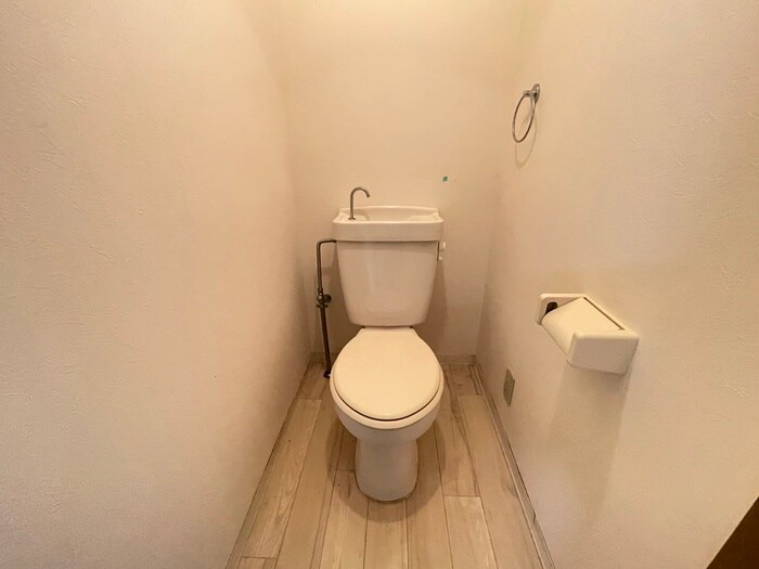 物件内観写真12　(トイレ)